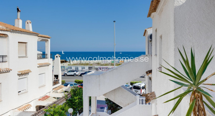 Apartment - Sale - Torrevieja - Playa de Los Naufragos