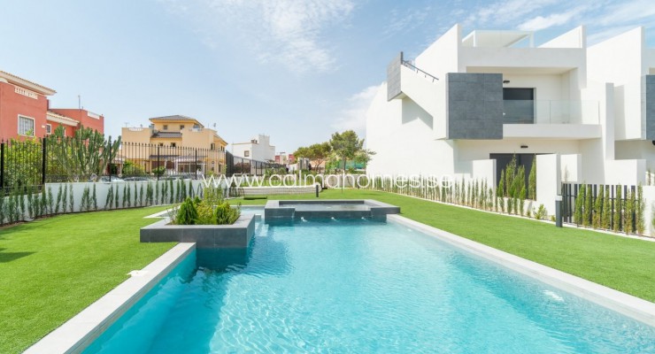 Bungalow - Venta - Torrevieja - Los Balcones