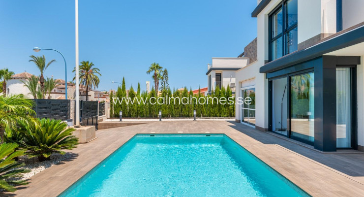 Villa - Resale - Cartagena - Playa Honda