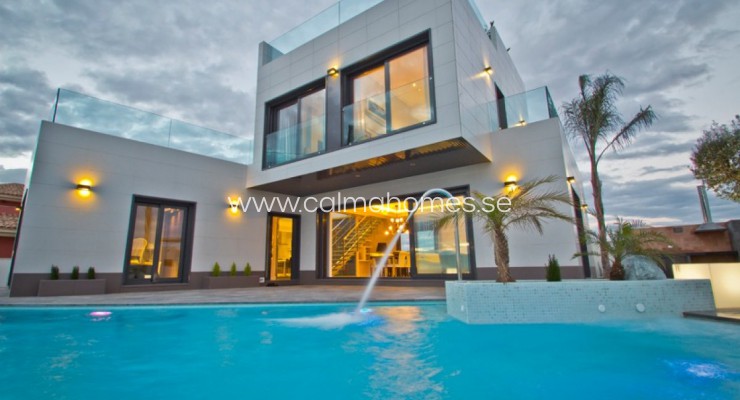 Villa - Sale - Orihuela Costa - La Zenia