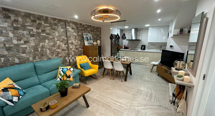 Villa - Sale - Torrevieja - La Mata