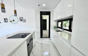 Sale - Villa -
Torrevieja - Los Balcones