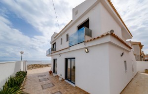 Venta - Villa -
Torrevieja