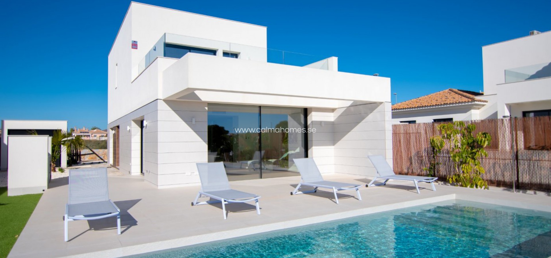 Venta - Villa -
Los Montesinos