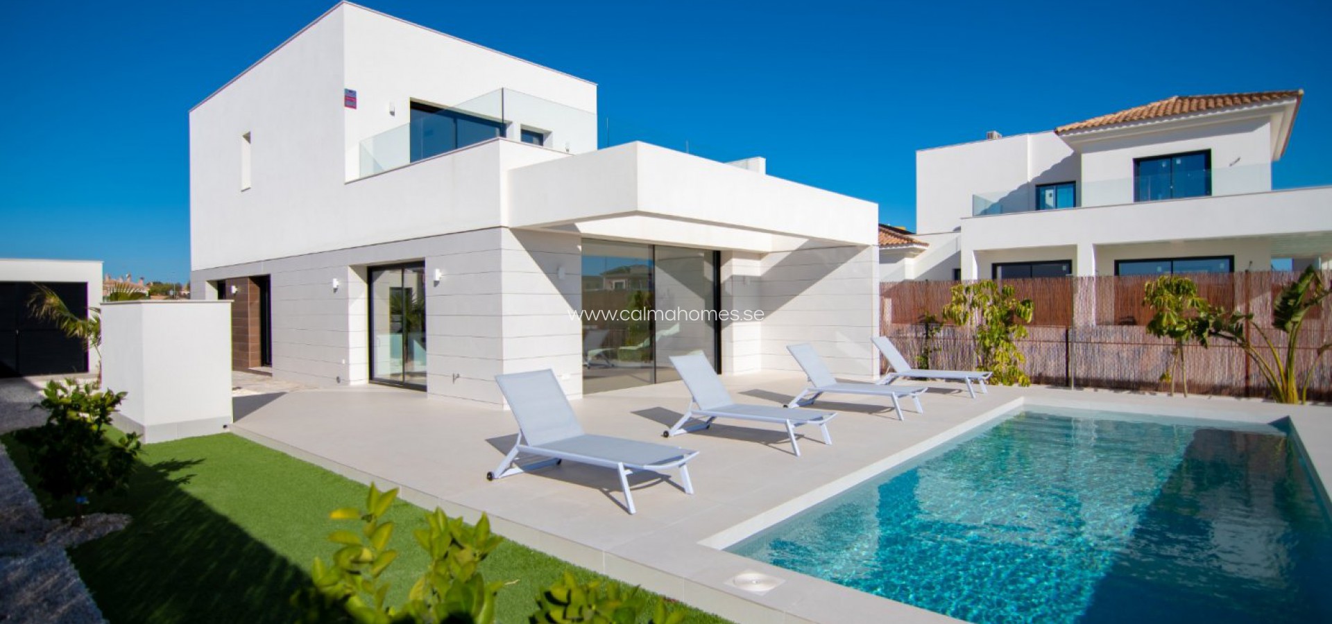 Venta - Villa -
Los Montesinos