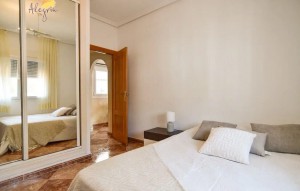 Sale - Villa -
Torrevieja - Punta Prima