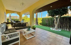 Resale - Villa -
Cabo Roig