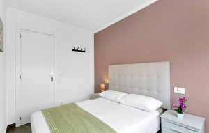 Sale - Apartment -
Torrevieja - Centro