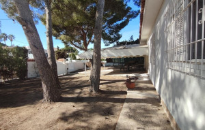 Sale - Villa -
Torrevieja - Los Balcones
