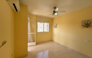 Resale - Terraced house -
Orihuela Costa - La Florida
