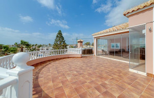 Sale - Villa -
Orihuela Costa - La Zenia