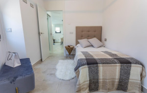 Sale - Villa -
Torrevieja - La Mata
