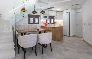 Sale - Villa -
Torrevieja - La Mata