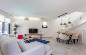 Sale - Villa -
Torrevieja - La Mata