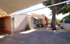Sale - Villa -
Orihuela Costa - Punta Prima
