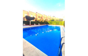 Sale - Villa -
Torrevieja - La Mata