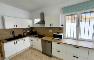 Sale - Villa -
Torrevieja - Las calas
