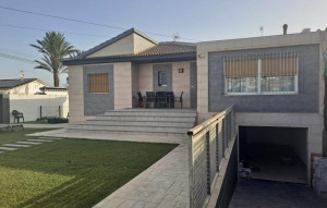 Sale - Villa -
Torrevieja - Los Balcones