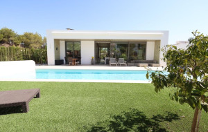 Sale - Villa -
Orihuela - Las Colinas Golf