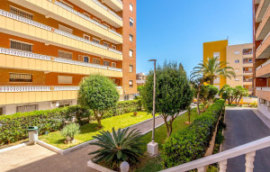 Resale - Apartment -
Torrevieja - Punta Prima