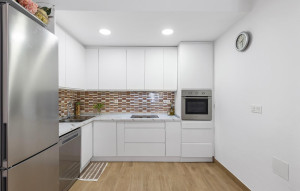 Sale - Bungalow -
Orihuela Costa - La Zenia