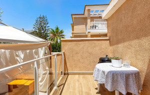 Sale - Bungalow -
Orihuela Costa - La Zenia