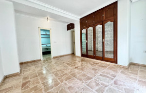 Resale - Apartment -
Torrevieja