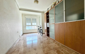 Resale - Apartment -
Torrevieja