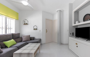 Sale - Terraced house -
Torrevieja - Los Altos