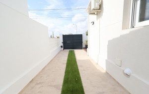 Sale - Villa -
Torrevieja - San Luis
