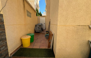 Resale - Terraced house -
Orihuela Costa - La Florida