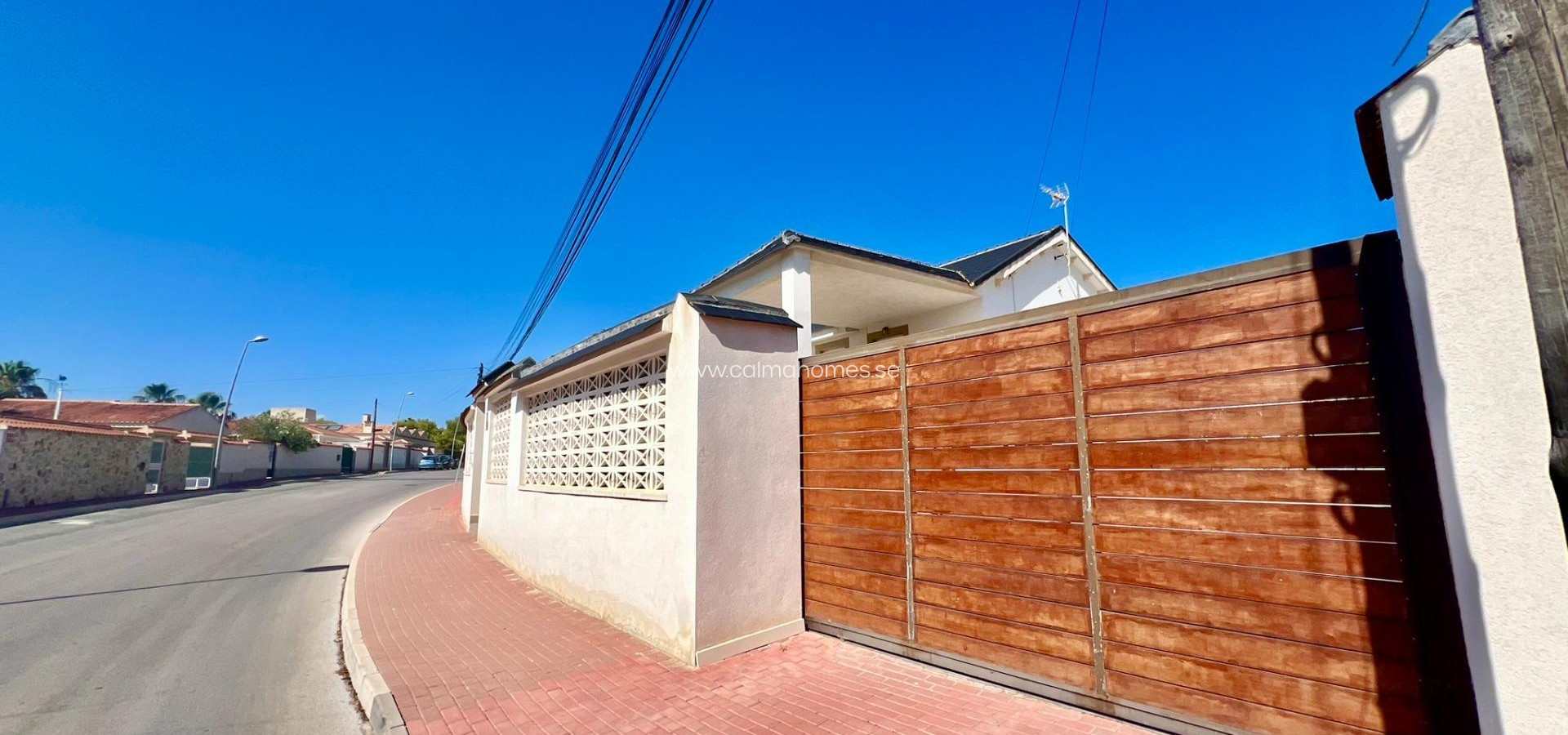 Sale - Villa -
Torrevieja - Los Balcones