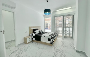 Sale - Apartment -
Torrevieja - La Mata