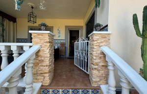 Sale - Villa -
Torrevieja - Los Altos