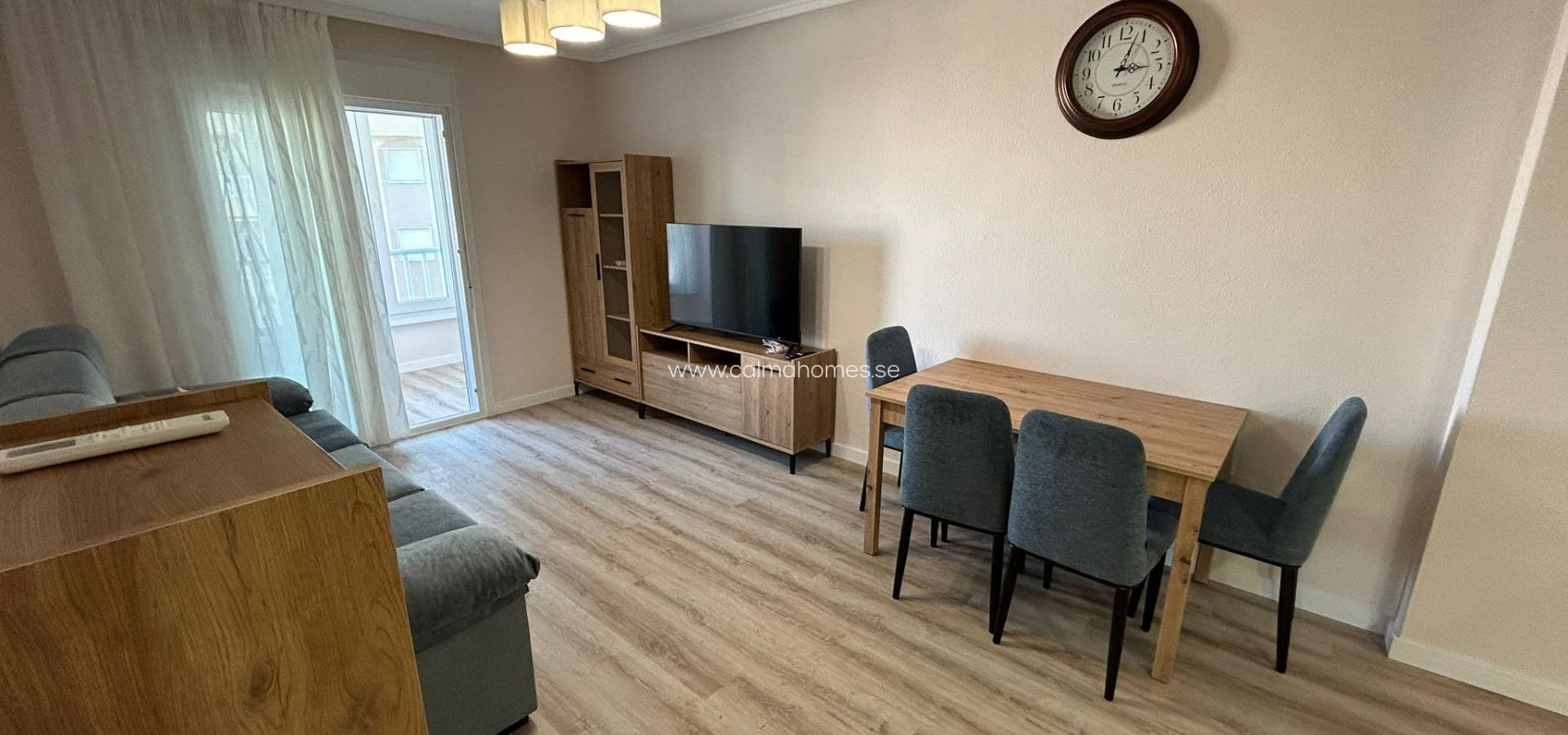Sale - Apartment -
Torrevieja - Centro