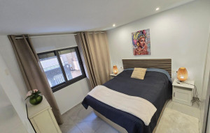 Alquiler a largo plazo - Apartment -
Torrevieja