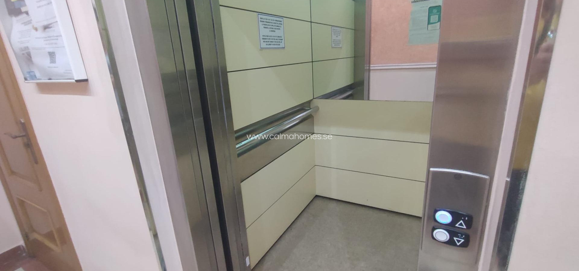 Sale - Apartment -
Torrevieja - Centro