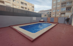 Sale - Apartment -
Torrevieja - Centro