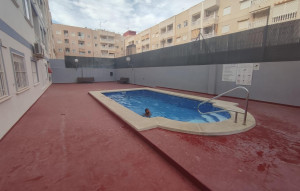 Sale - Apartment -
Torrevieja - Centro