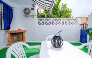Sprzedaż - Bungalow -
Torrevieja - Playa de Los Naufragos