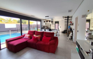 Sale - Villa -
Torrevieja - La siesta