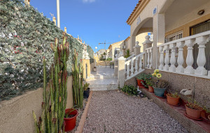 Sale - Villa -
Orihuela Costa - Los Altos