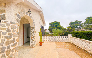 Sale - Villa -
Torrevieja - Los Balcones