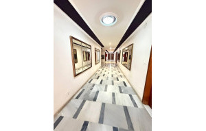 Sale - Apartment -
Torrevieja - Playa de los Locos