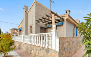 Resale - Villa -
Torrevieja - Nueva Torrevieja