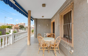 Resale - Villa -
Torrevieja - Nueva Torrevieja