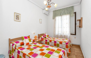 Resale - Villa -
Torrevieja - Nueva Torrevieja