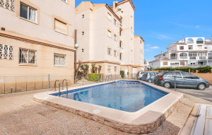 Resale - Apartment -
Torrevieja - Estacion de autobuses