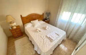 Sale - Villa -
Torrevieja - Las calas