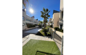 Sale - Bungalow -
Torrevieja - La veleta